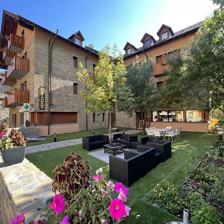 Hotel Els Encantats Espot Exterior foto
