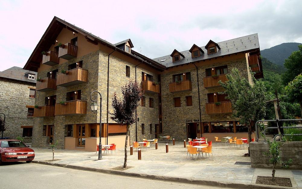 Hotel Els Encantats Espot Exterior foto