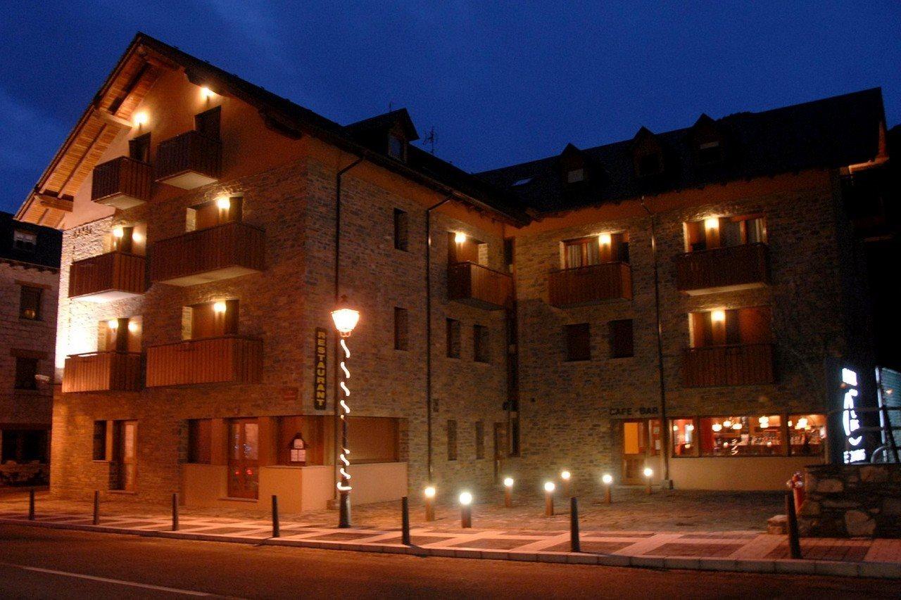 Hotel Els Encantats Espot Exterior foto