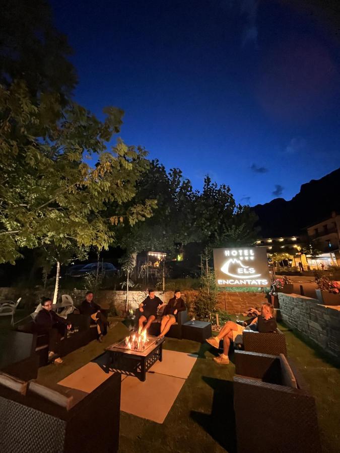 Hotel Els Encantats Espot Exterior foto