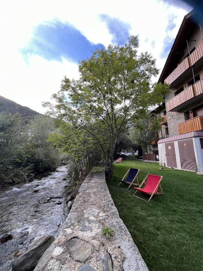 Hotel Els Encantats Espot Exterior foto