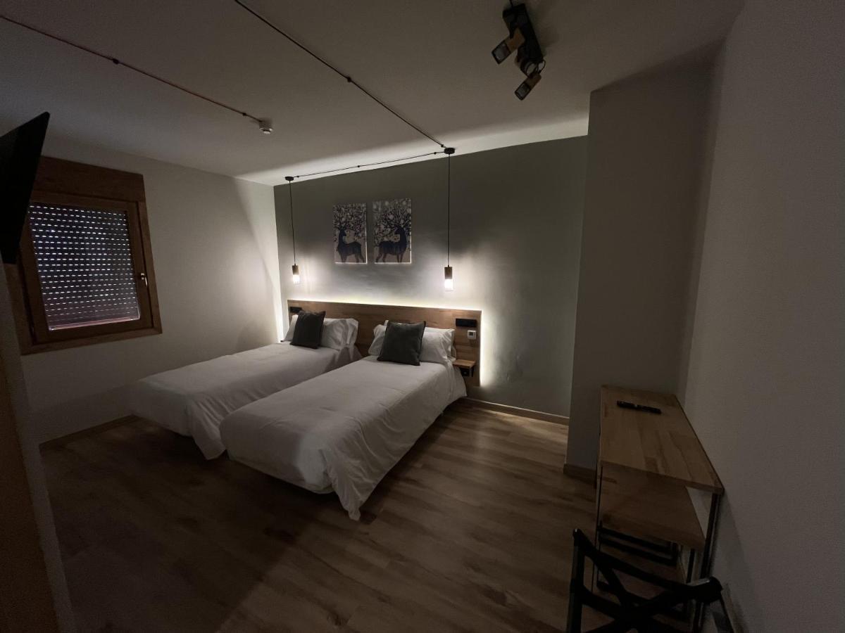 Hotel Els Encantats Espot Exterior foto