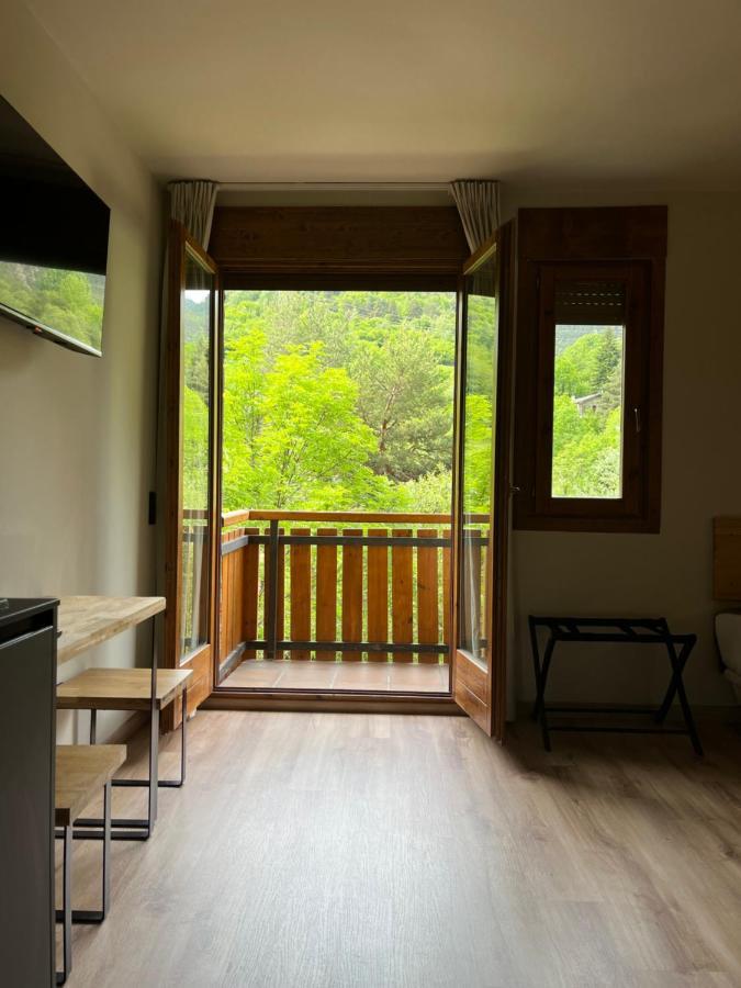 Hotel Els Encantats Espot Exterior foto